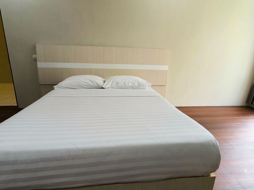 Royal Kencana powered by Cocotel Deluxe Double Room 9