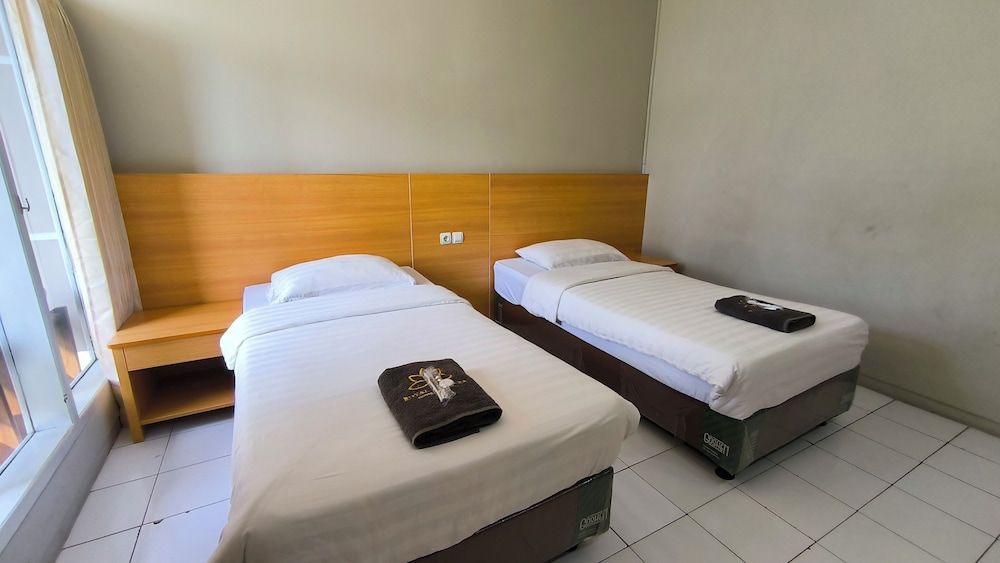Royal Kencana powered by Cocotel Deluxe Twin Room 2