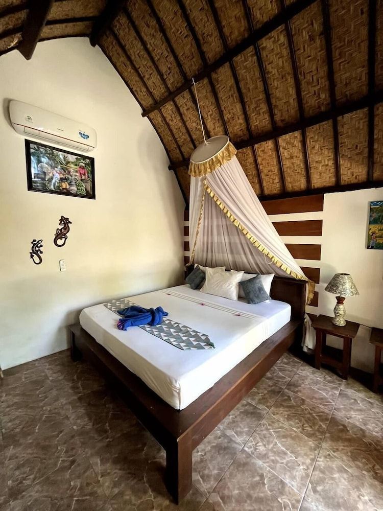 Standard Bungalow, 1 Queen Bed
