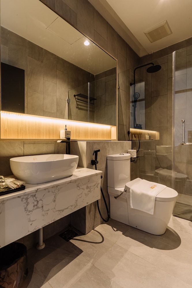 Impiana by Roxy Hotel Deluxe Double Room, 1 Queen Bed 3