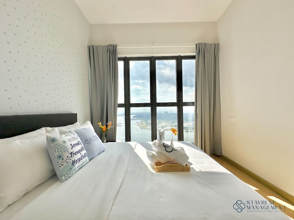 Country Garden Danga Bay By Stayrene Comfort Apartment, Sea View
