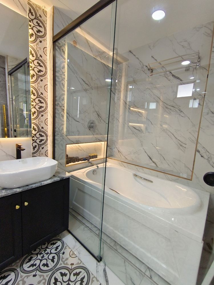 Frazel Heritage Hotel Executive Suite, City View 9