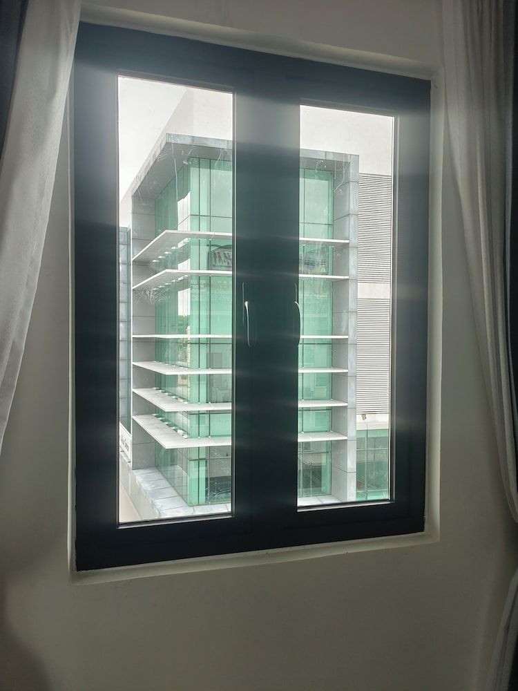 Frazel Heritage Hotel Family Triple Room, City View 5