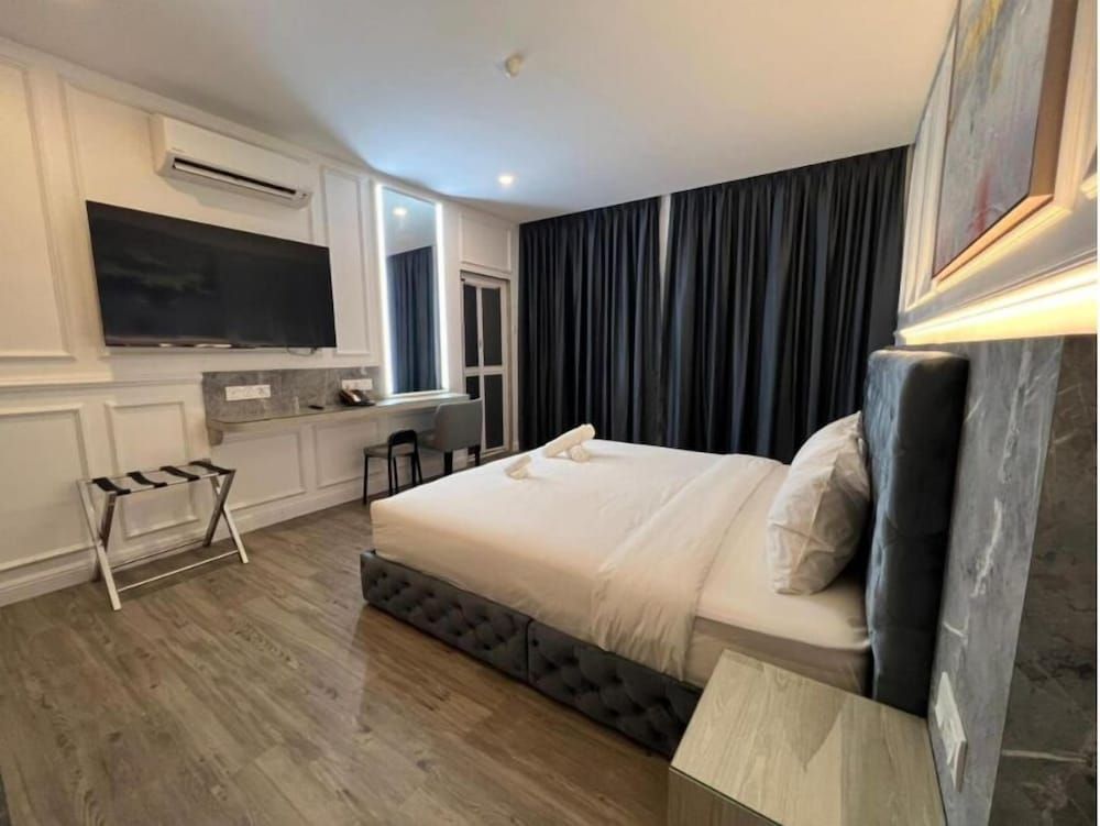 Frazel Heritage Hotel Deluxe Double or Twin Room