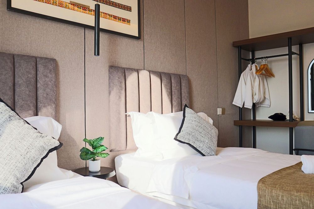 Family Suite, 2 Bedrooms, City View, Oceanfront