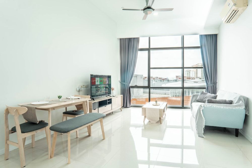 Azure Residences Kelana Jaya by Airhost Basic Apartment, City View 11