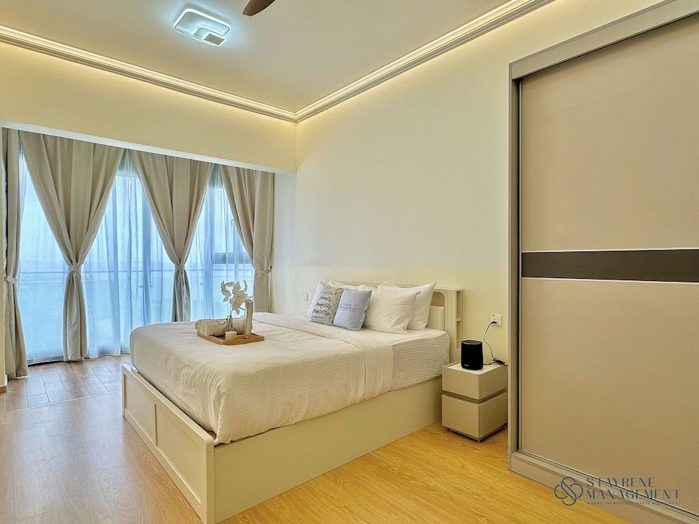 Comfort Apartment, 3 Bedrooms, Balcony, Sea View