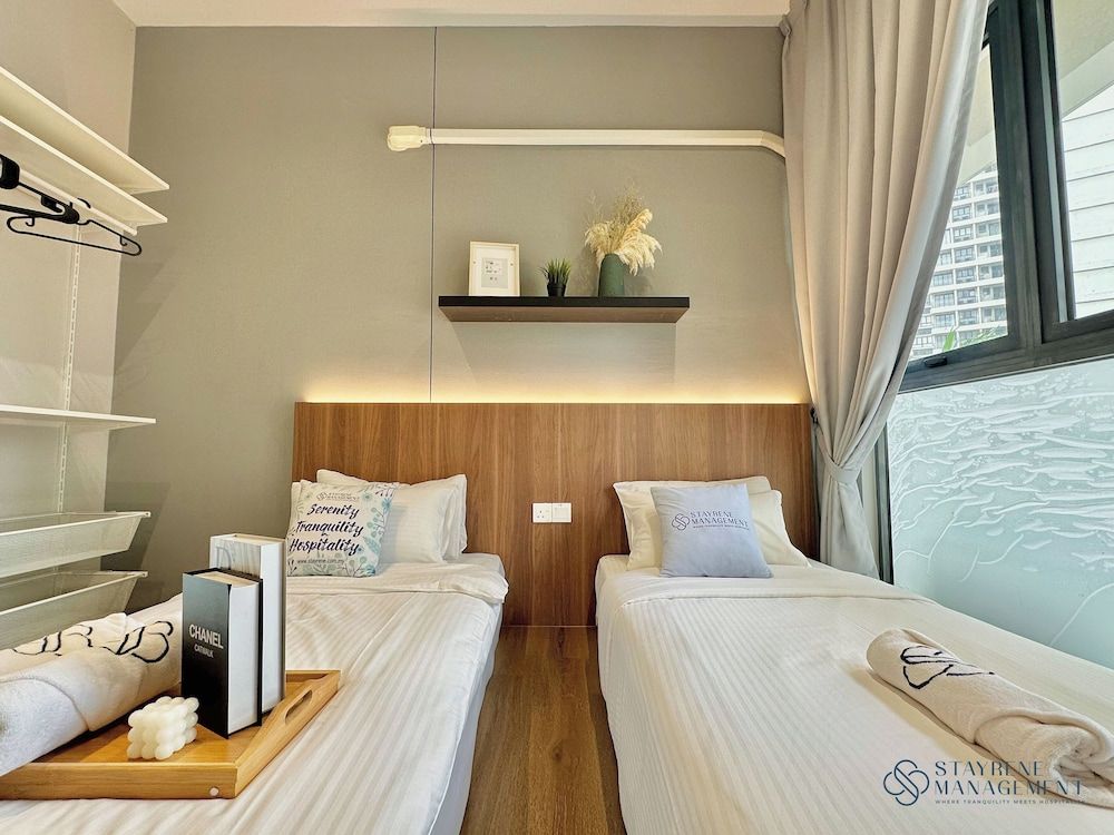 Design Apartment, 3 Bedrooms, Balcony, Sea View