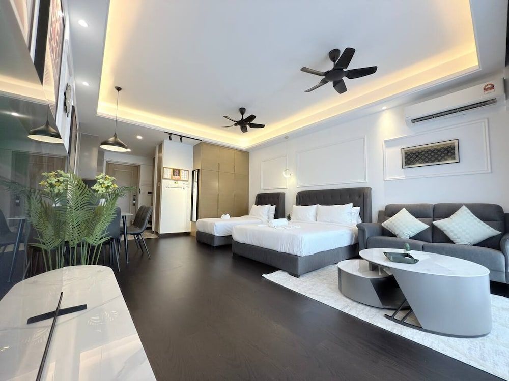 Romantic Studio