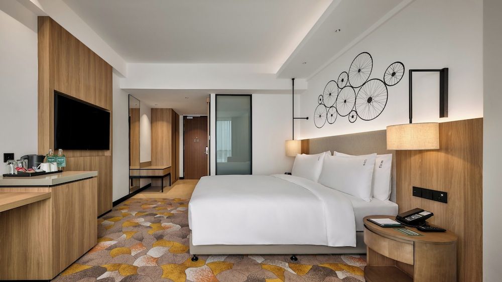 Holiday Inn & Suites Penang Prai by IHG Premium Room, 1 King Bed 2