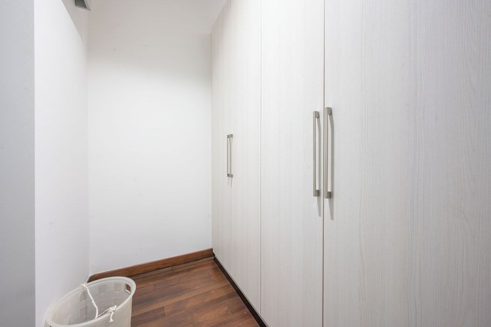 HighPark Suites by Airhost Deluxe Apartment, City View 9