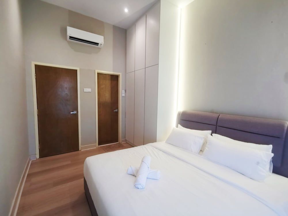 Setia Alam 58 by Manhattan Group House, 3 Bedrooms 13