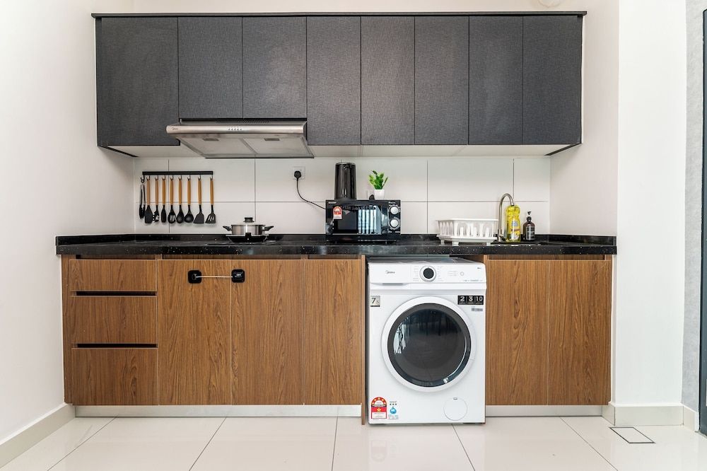 Edumetro by Manhattan Group Superior Apartment, 3 Bedrooms 18