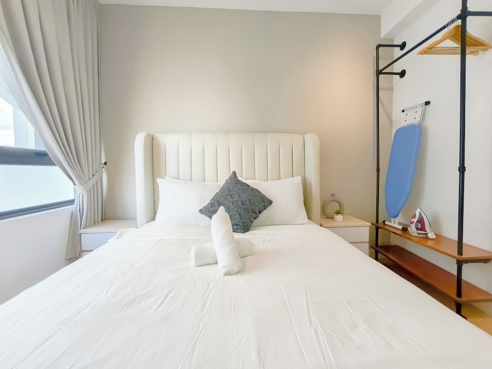 Edumetro by Manhattan Group Deluxe Apartment, 2 Bedrooms 15