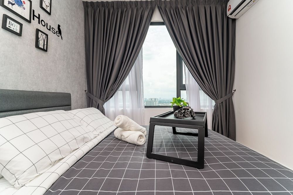 Edumetro by Manhattan Group Superior Apartment, 3 Bedrooms 11