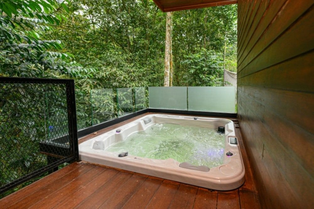 Private Spa Tub