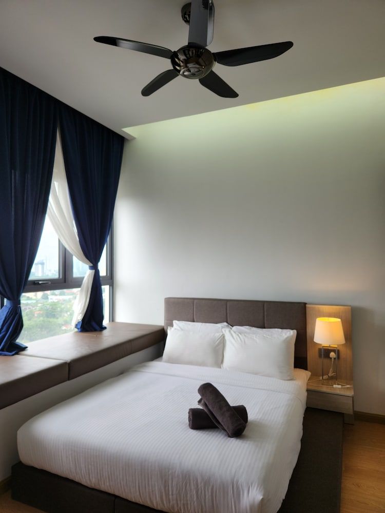 Deluxe Apartment, City View