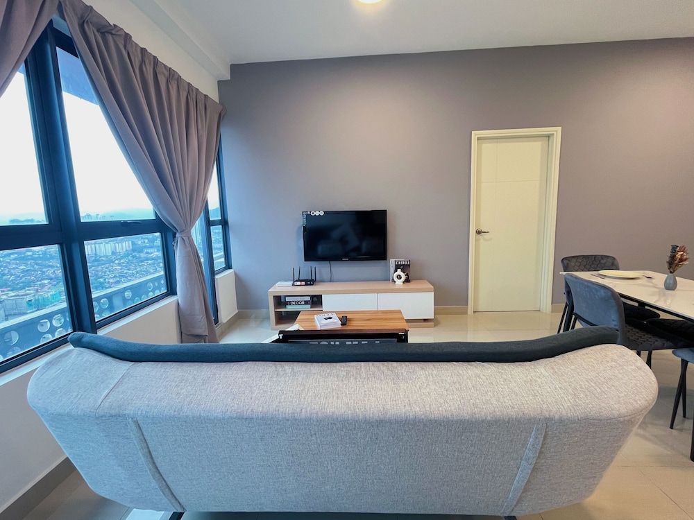 Arte Plus by Manhattan Group Apartment, 2 Bedrooms 30