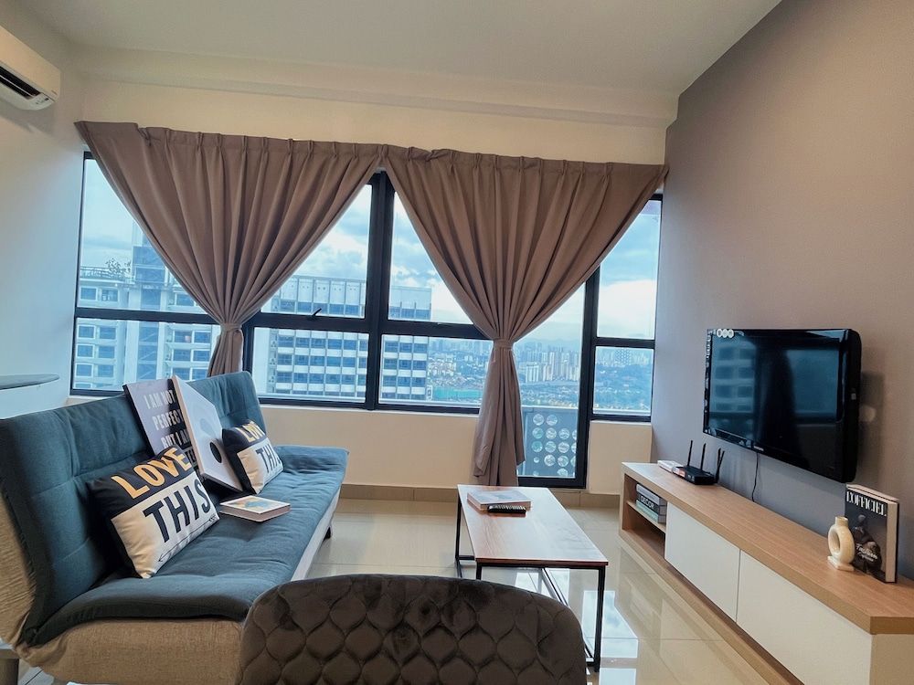 Arte Plus by Manhattan Group Apartment, 2 Bedrooms 36