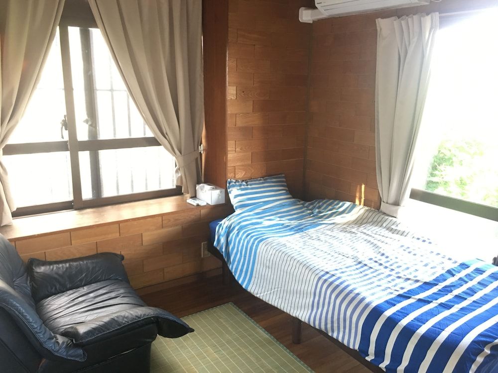 Single Room, Non Smoking, Shared Bathroom