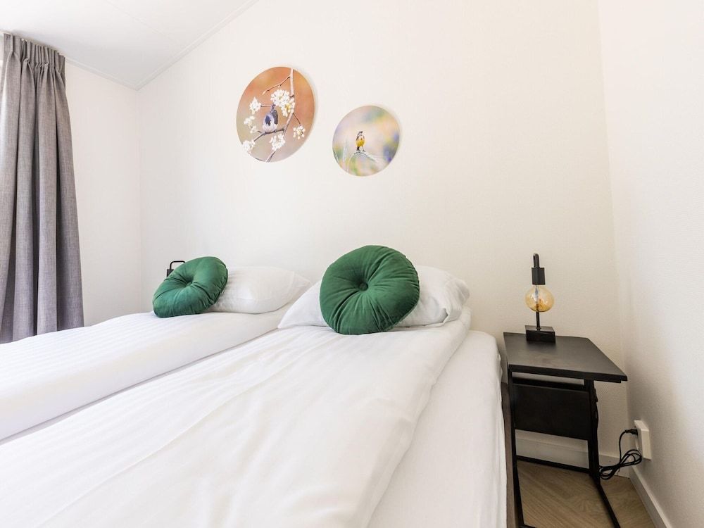 Chalet by Pond With Sauna Chalet