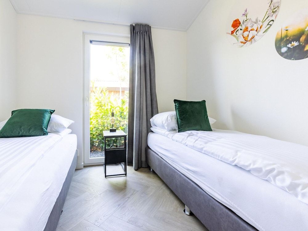 Chalet by Pond With Sauna Chalet 4