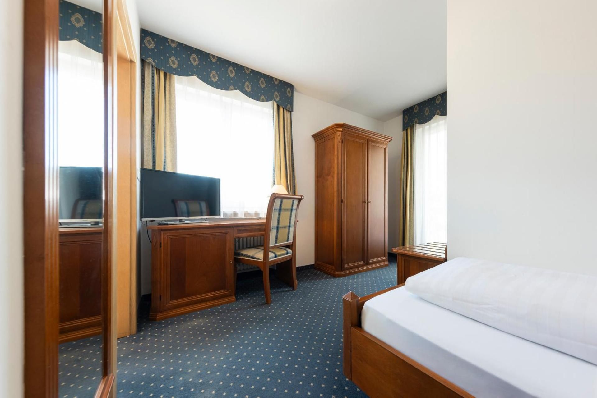 Single Room with Balcony