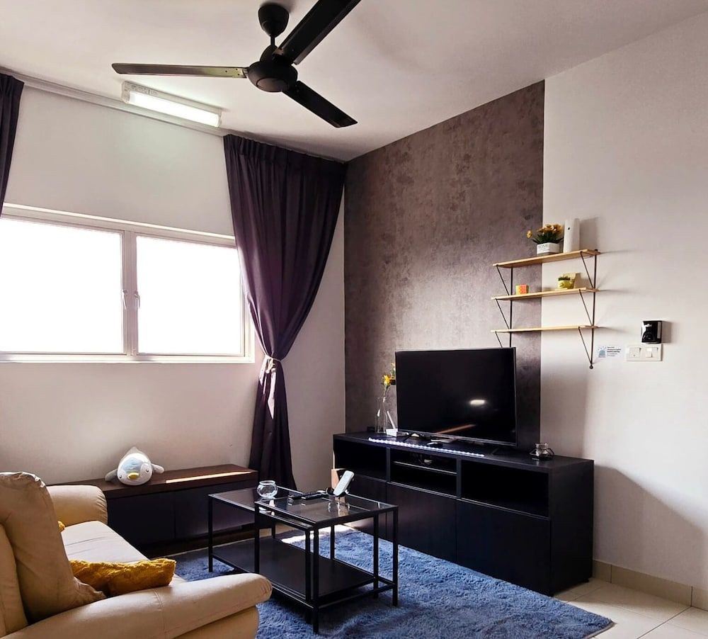 Comfy Alanis Sepang KLIA Airport 1R1B