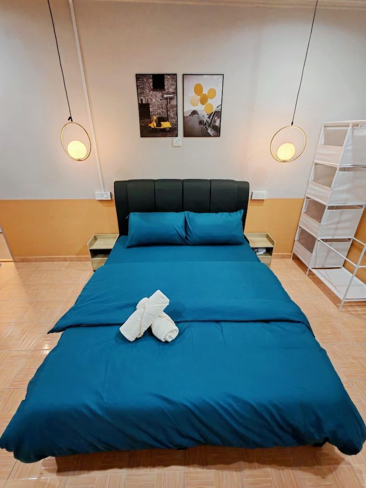 Comfy Tok Sira Home Kuantan 5 BR Family Bungalow 17