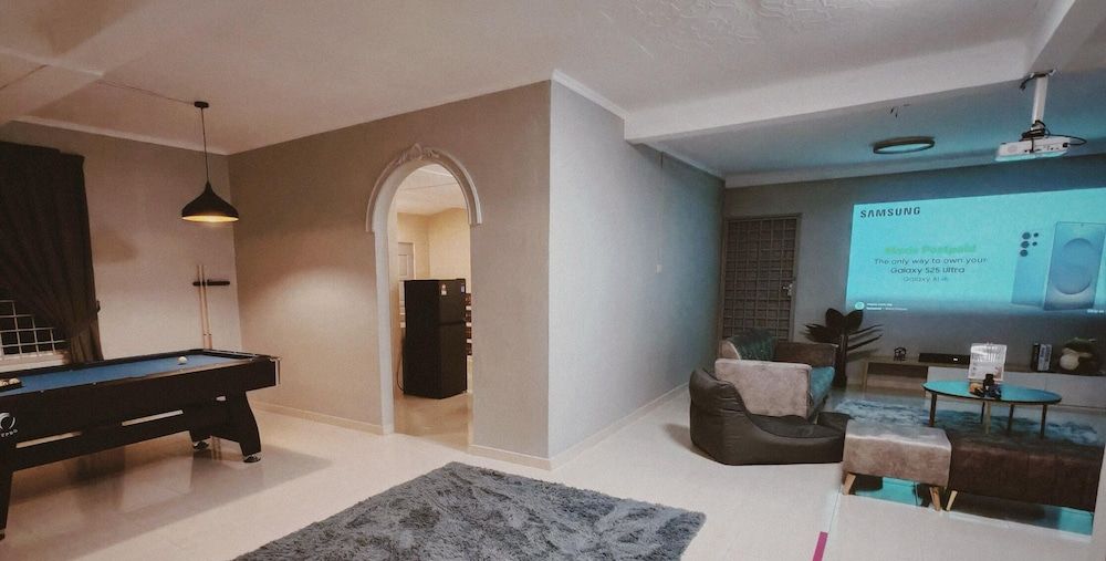 Comfy Tok Sira Home Kuantan 5 BR Family Bungalow 37