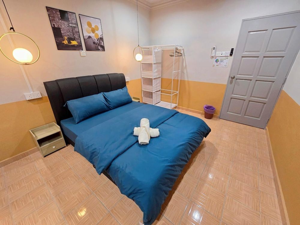 Comfy Tok Sira Home Kuantan 5 BR Family Bungalow 7