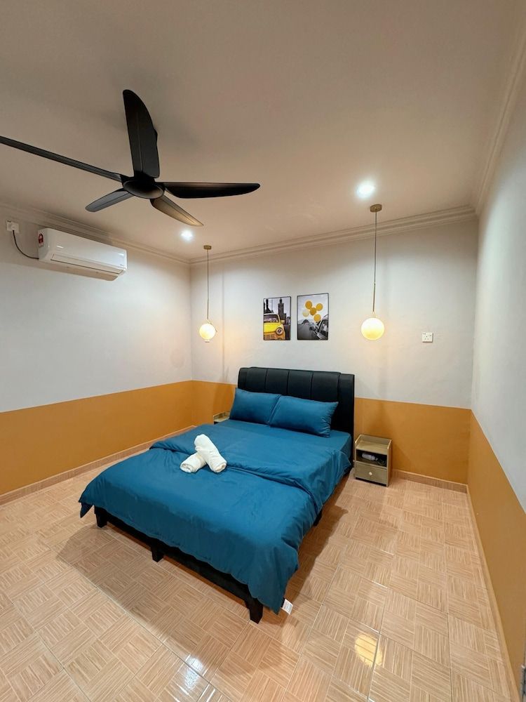 Comfy Tok Sira Home Kuantan 5 BR Family Bungalow 15