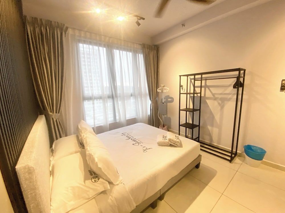 Gaia Residences by Sleepy Bear Deluxe Apartment, 3 Bedrooms 4