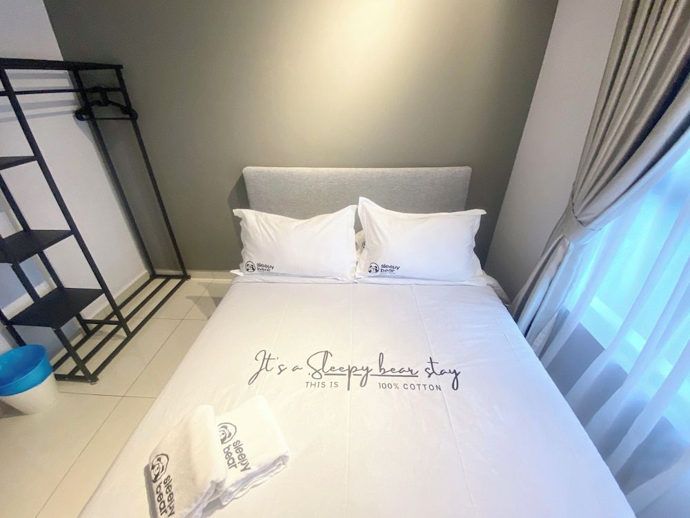 Gaia Residences by Sleepy Bear Deluxe Apartment, 3 Bedrooms 2