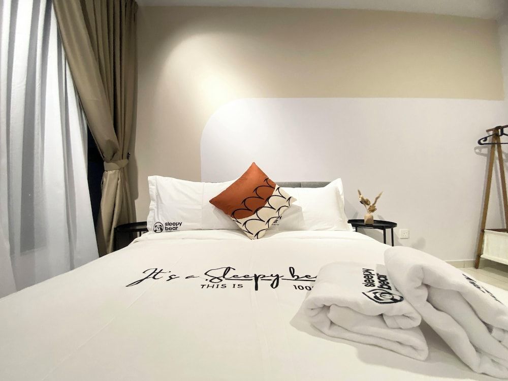 Gaia Residences by Sleepy Bear Comfort Apartment 5