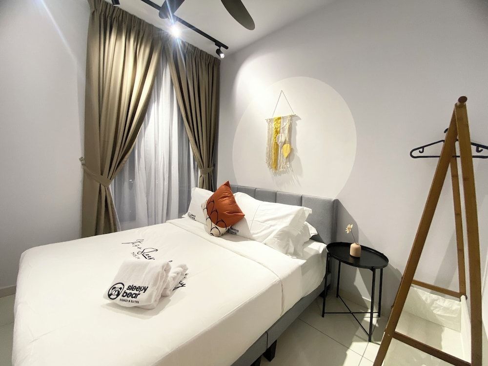 Gaia Residences by Sleepy Bear Comfort Apartment 4