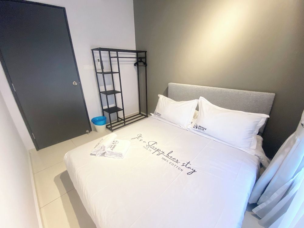 Gaia Residences by Sleepy Bear Deluxe Apartment, 3 Bedrooms 10