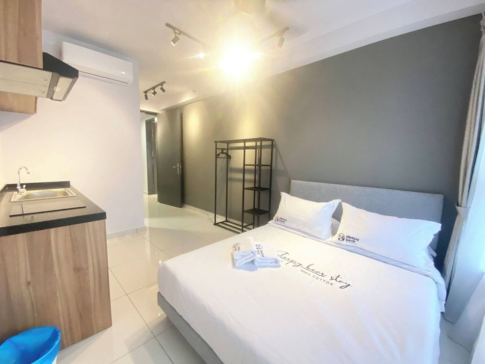 Gaia Residences by Sleepy Bear Deluxe Apartment, 3 Bedrooms 3
