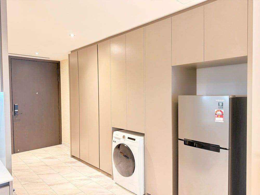 Eaton Residence by crystal Standard Apartment, City View 9