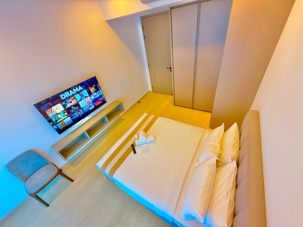 Eaton Residence by crystal Standard Apartment, City View 4