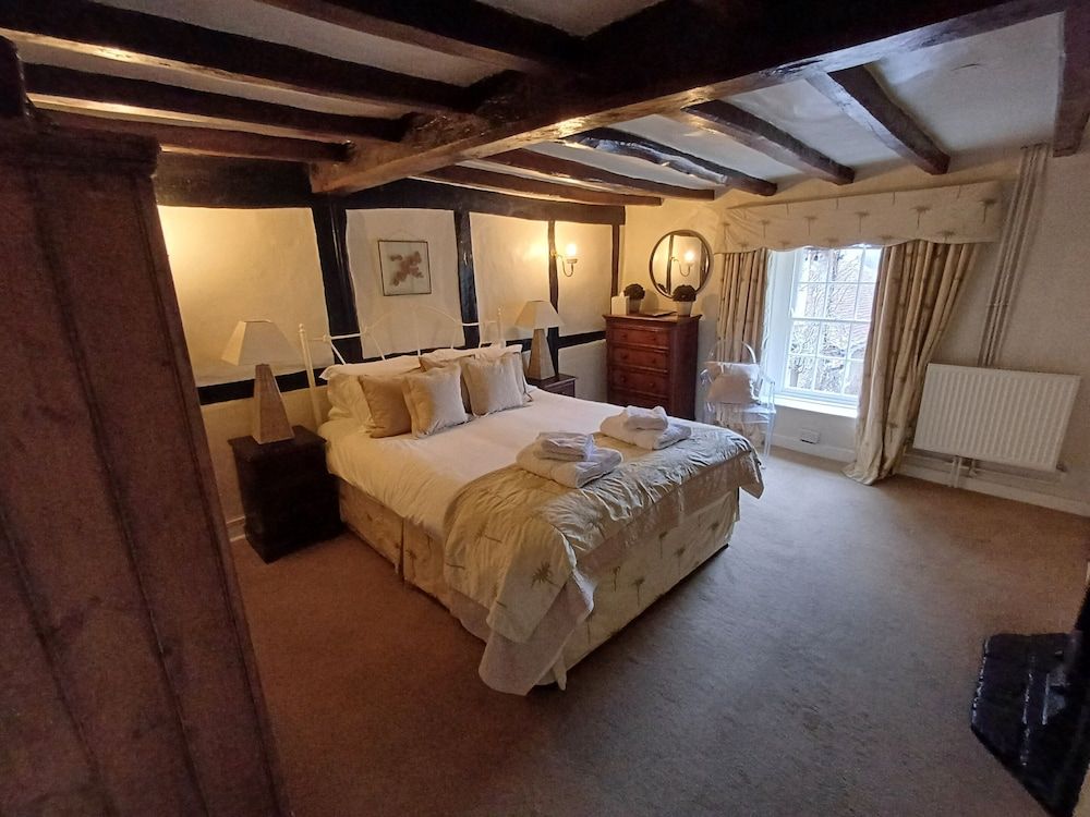 THE FOX GOES FREE Standard Double Room 2