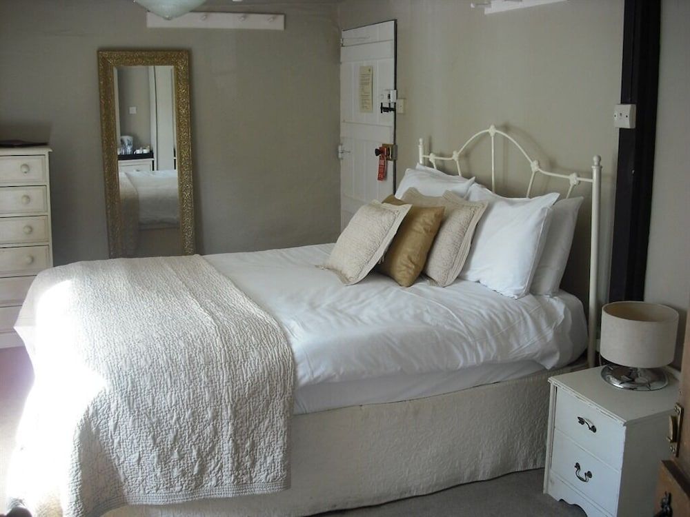 THE FOX GOES FREE Standard Double Room 7