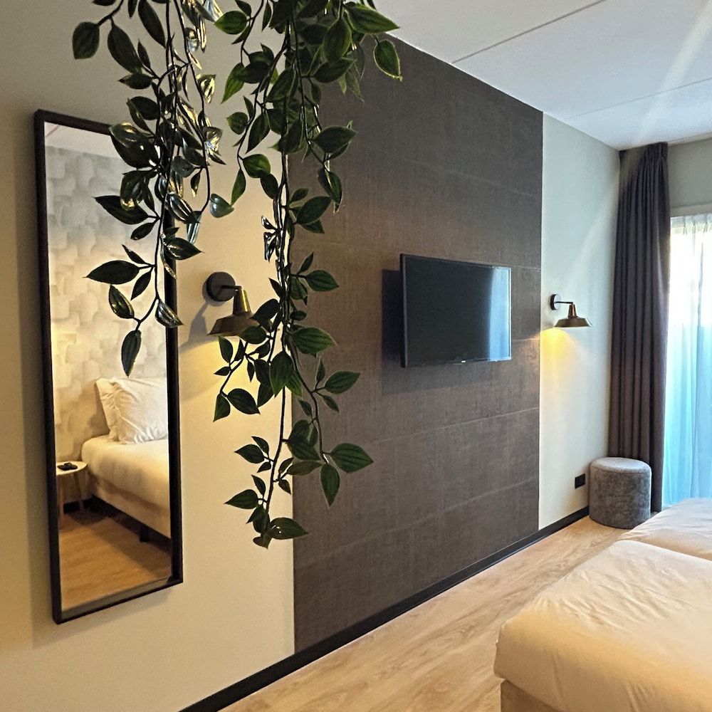 Hotel Emilia Economy Quadruple Room, Private Bathroom 4