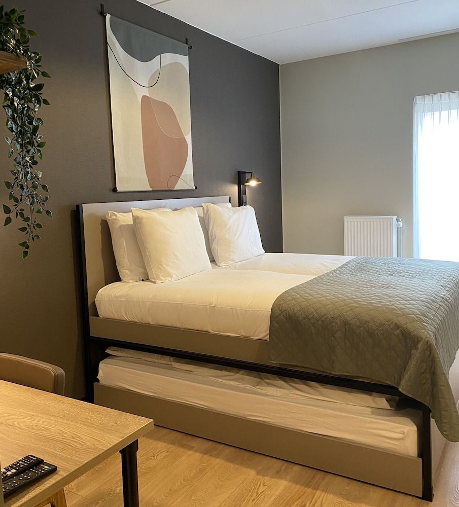 Hotel Emilia Economy Quadruple Room, Private Bathroom 2