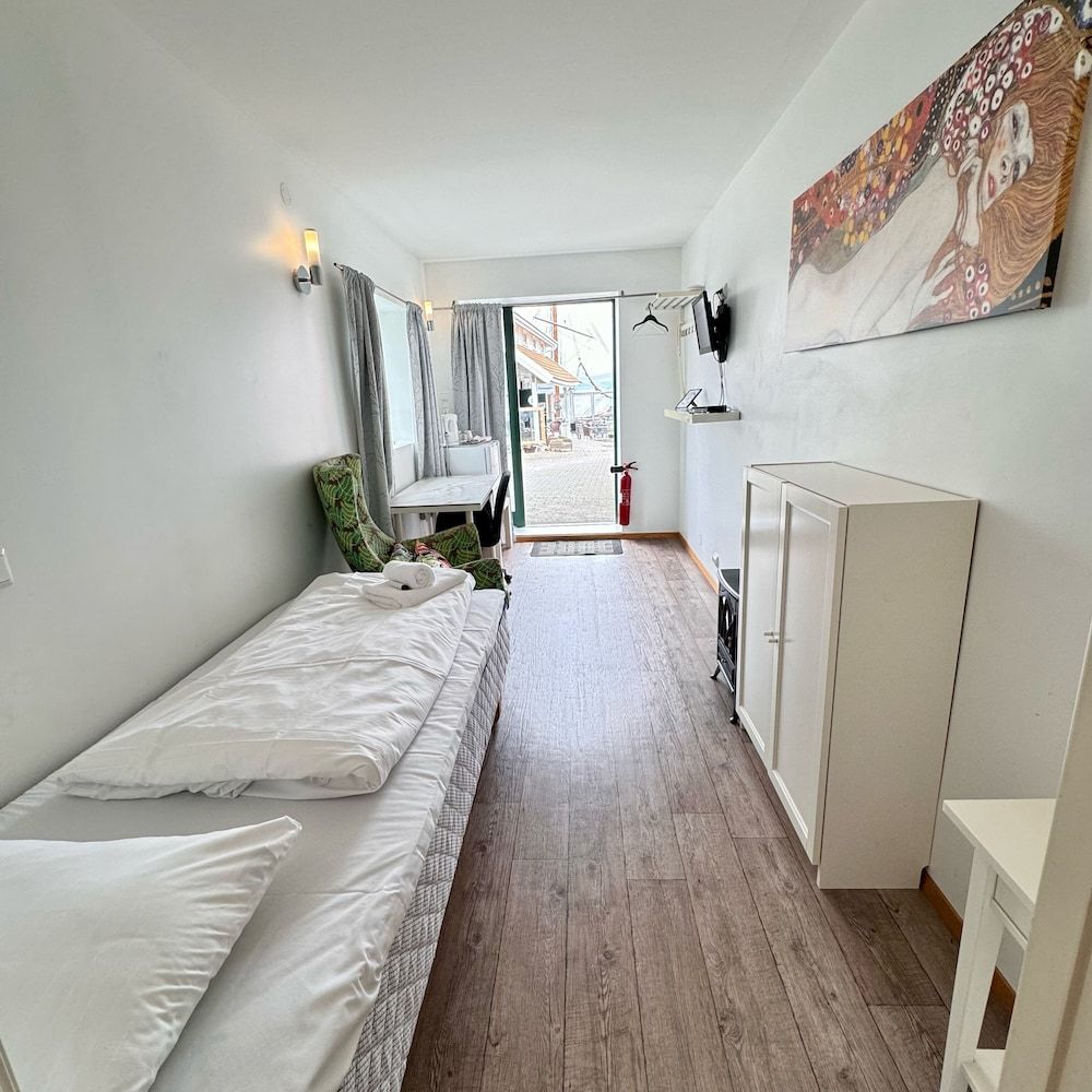 Basic Single Room, 1 Twin Bed