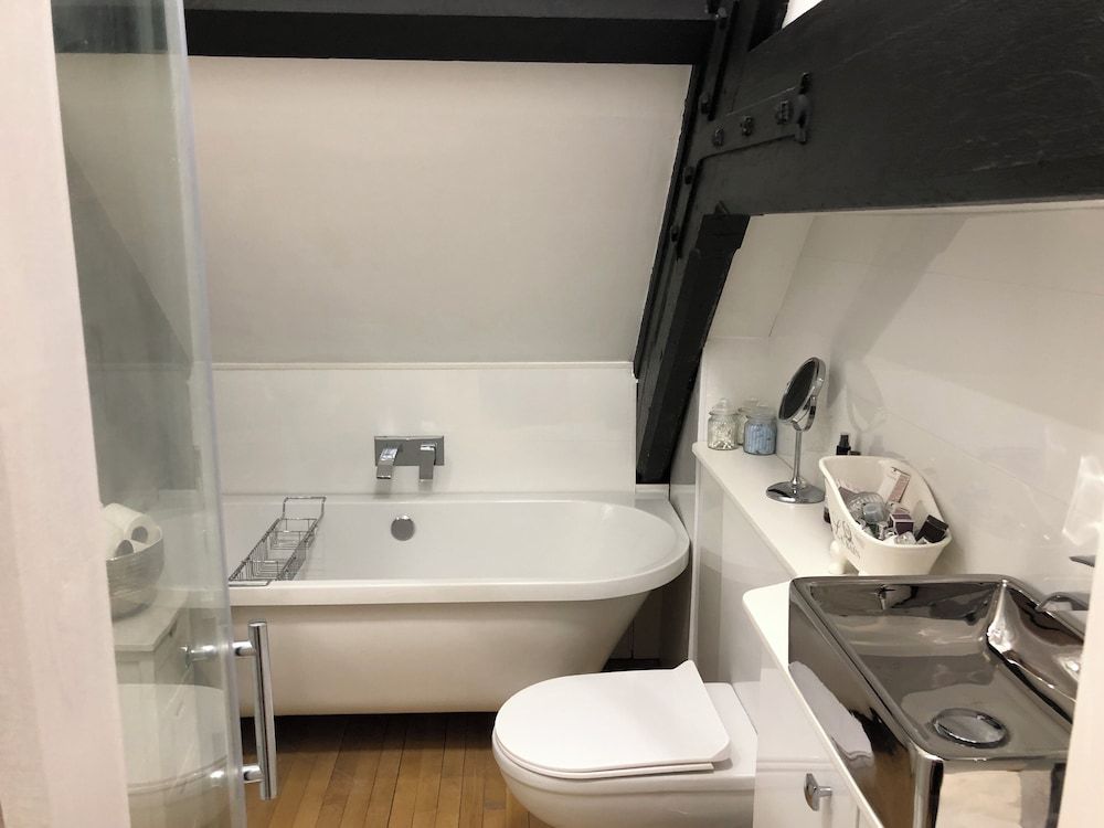 Lanehead Old School Double Room (West Suite) 2