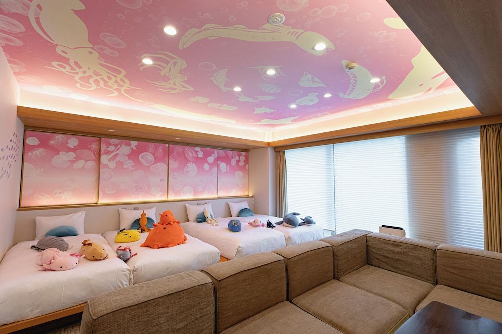 Gallery Quadruple Room