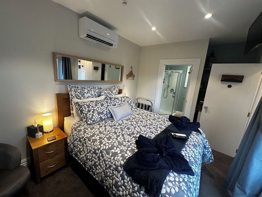 Superior Queen Room