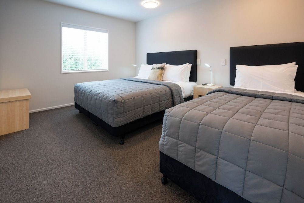 Upper Level Two Bedroom King Apartment
