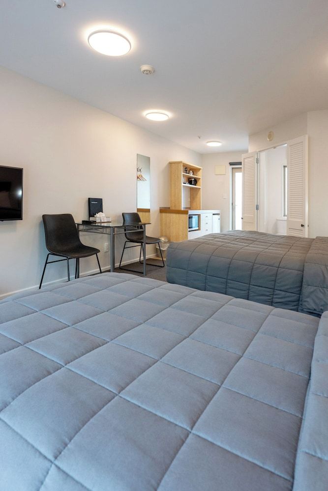 Tussock Peak Lodge Twin Spa Studio 2